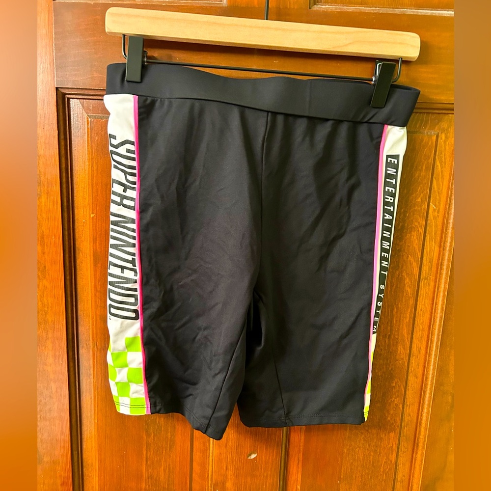 SUPER NINTENDO Awesome Retro Neon Bike shorts. Size M.